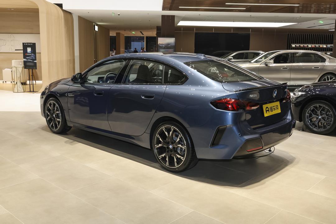 BMW 2 Series 2026, фото 5