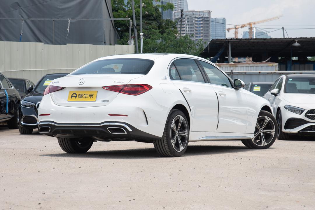 Mercedes-Benz C-Class 2026, фото 7