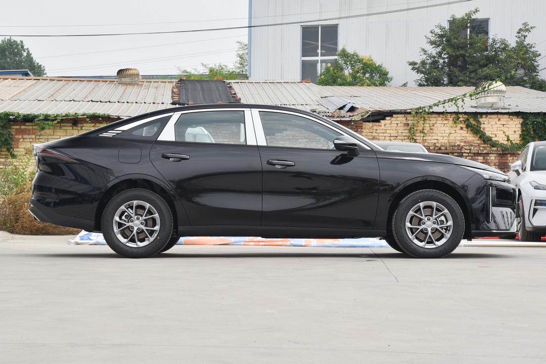 Geely L6 2026, фото 8
