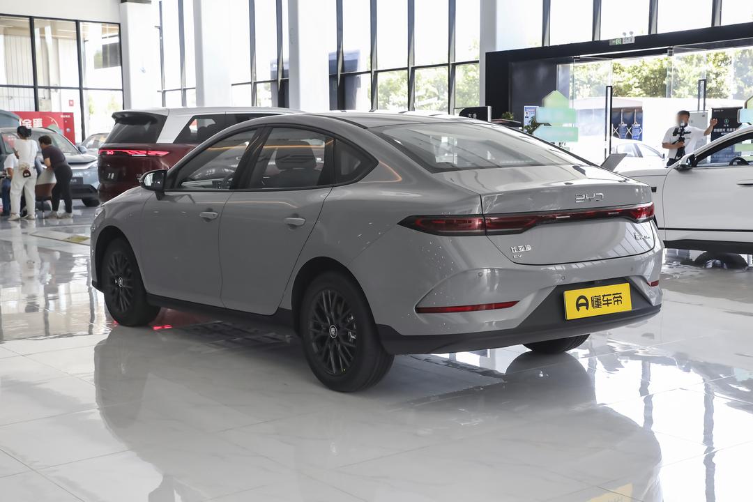 BYD Qin PLUS EV 2026, фото 5
