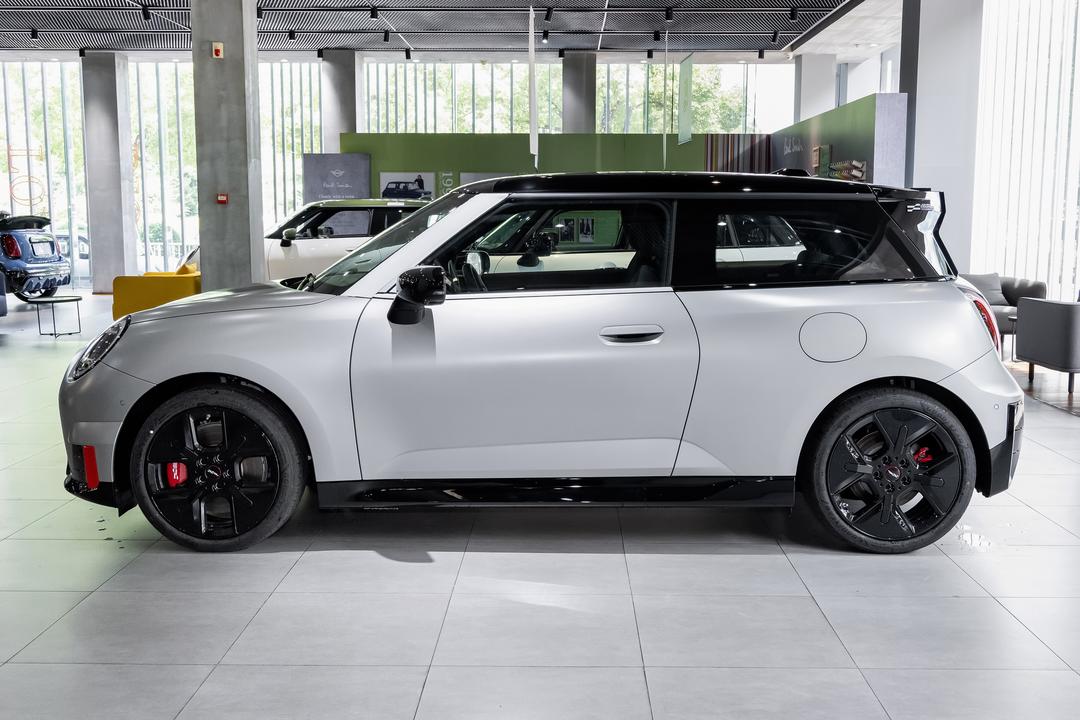 MINI JCW EV 2026, фото 4
