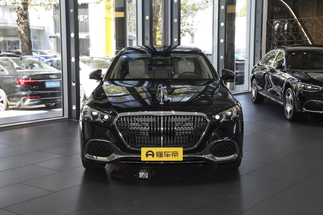 Mercedes-Benz Maybach S-Class 2026, фото 2