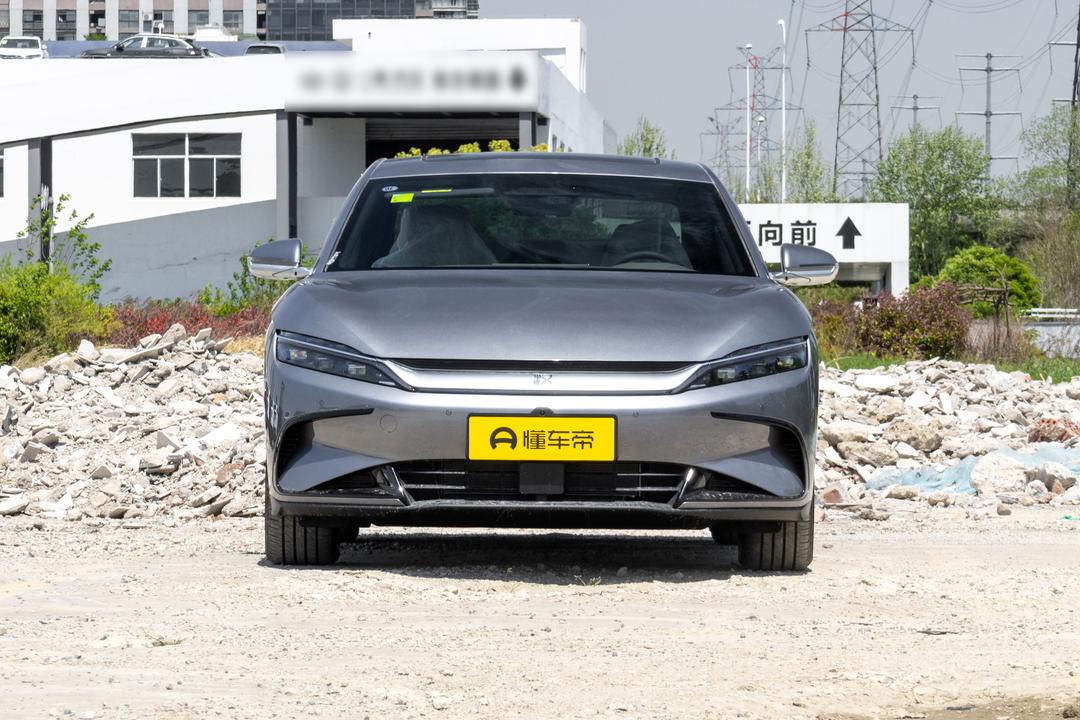 BYD Han DM 2026, фото 2