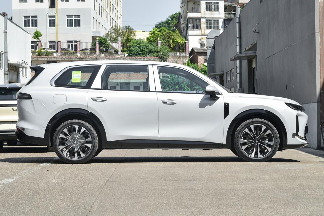 Baojun Huajing S 2026, фото 8