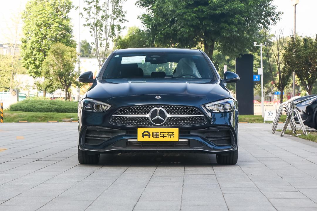 Mercedes-Benz C-Class 2026, фото 2