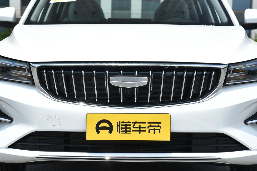 Geely Emgrand 2026, фото 10