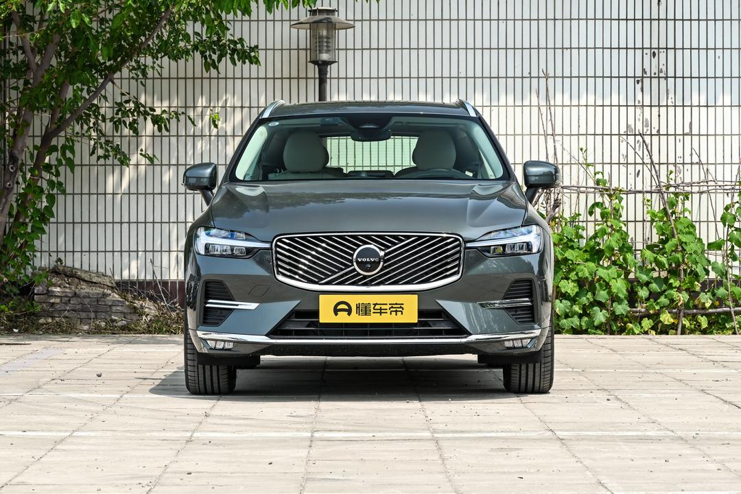 Volvo XC60 2026, фото 2