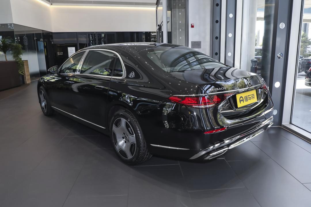 Mercedes-Benz Maybach S-Class 2026, фото 5