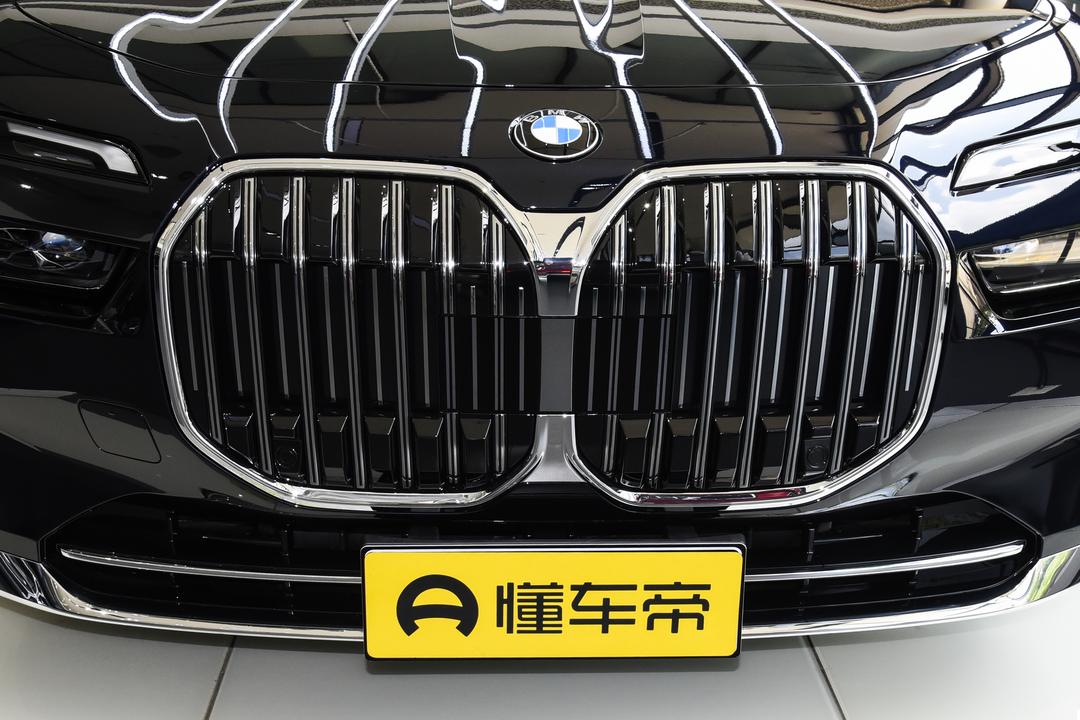BMW 7-Series 2026, фото 10