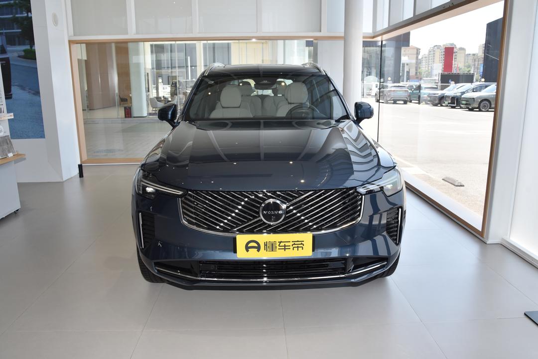 Volvo XC90 2026, фото 2