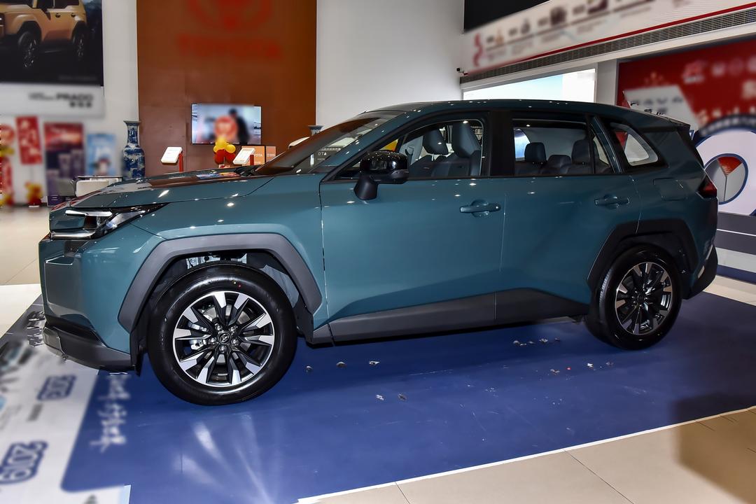 Toyota RAV4 2026, фото 4