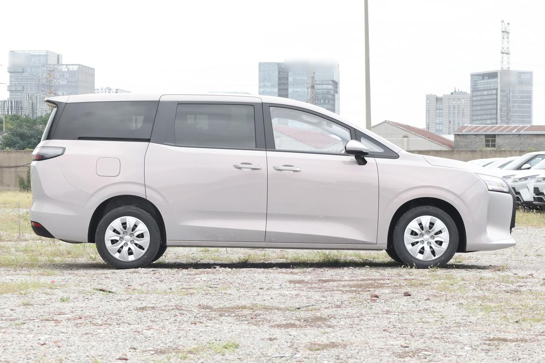 Wuling Xingguang 730 2026, фото 8