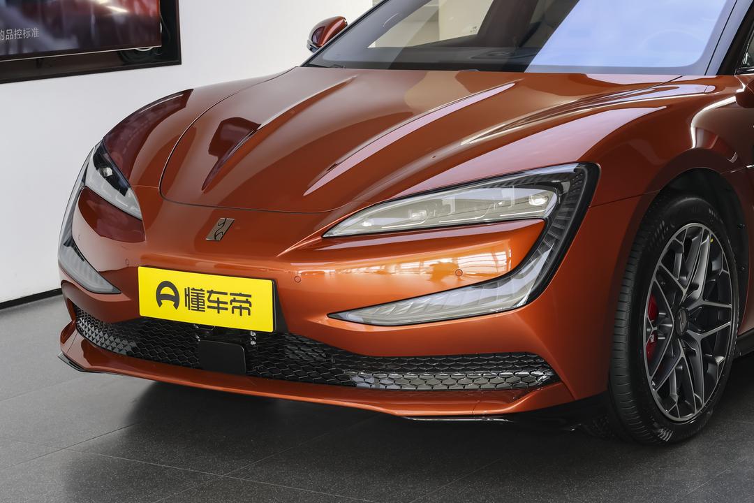 BYD Yangwang U7 EV 2026, фото 9