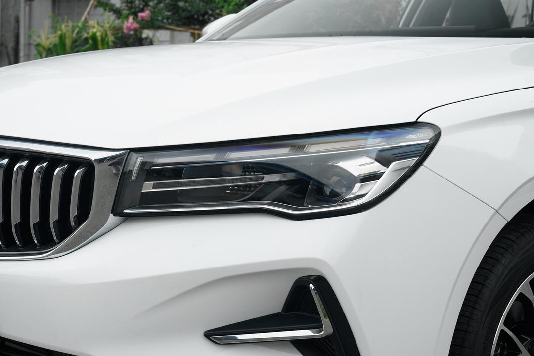 Geely Emgrand 2026, фото 13