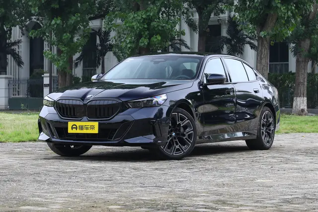 BMW 5 Series 2026 — купить из Китая под заказ