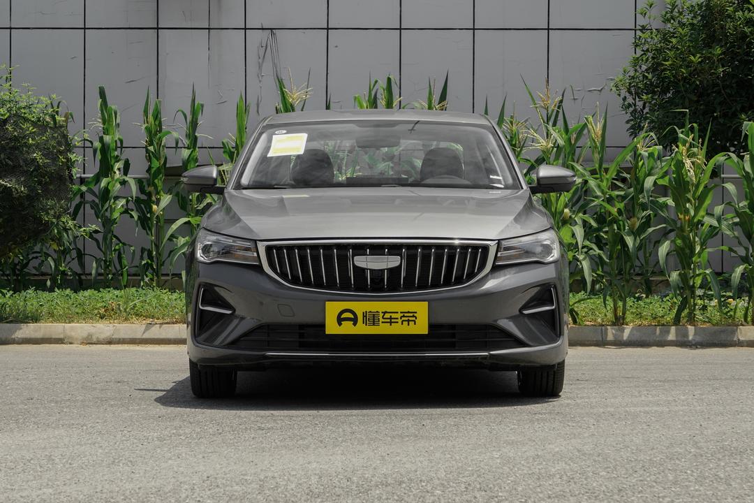 Geely Emgrand 2026, фото 2