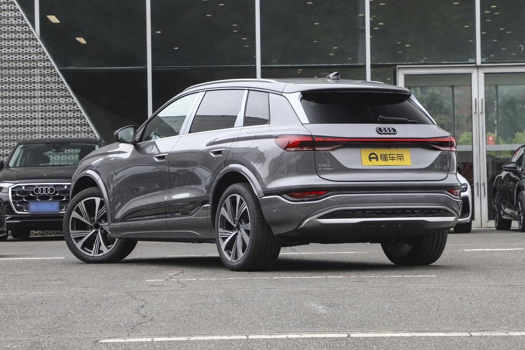 Audi Q6L e-tron 2026, фото 5