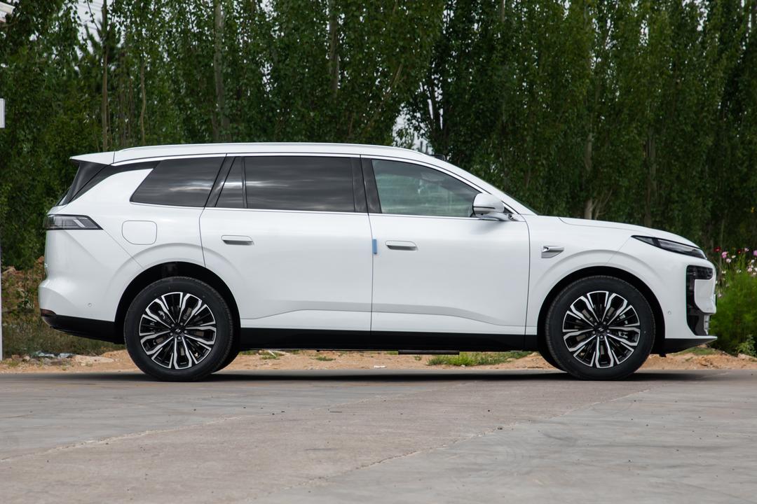 Dongfeng M8 2026, фото 8