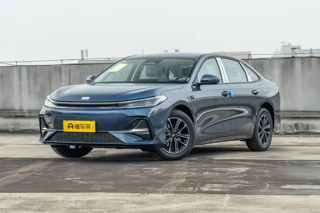 Geely A7 EM 2026 — купить из Китая под заказ