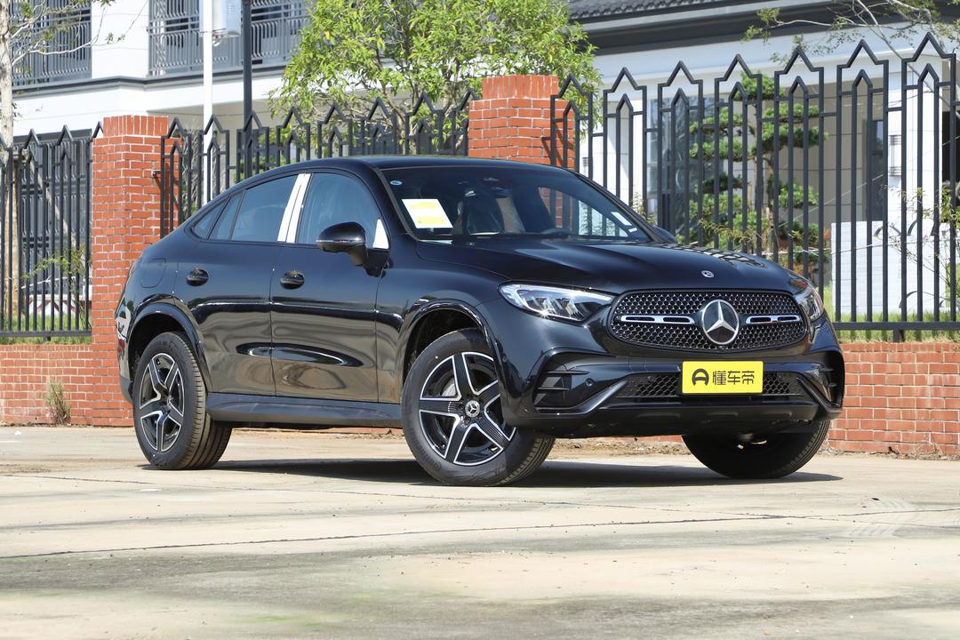 Mercedes-Benz GLC Coupe 2026, фото 3