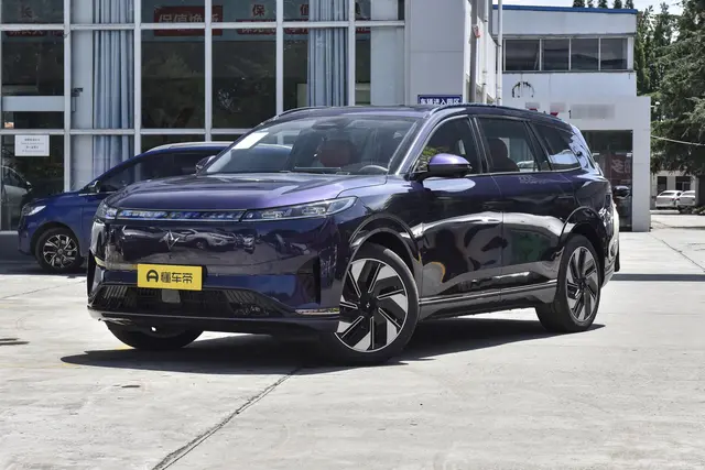 Dongfeng Yipai 008 2026 — купить из Китая под заказ