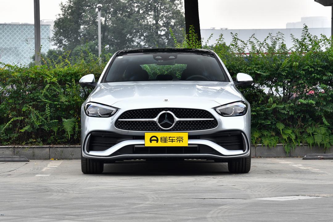 Mercedes-Benz C-Class 2026, фото 2