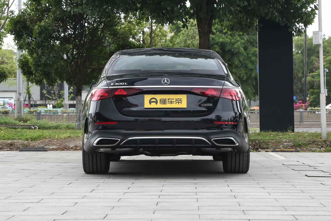 Mercedes-Benz E-Class 2026, фото 6