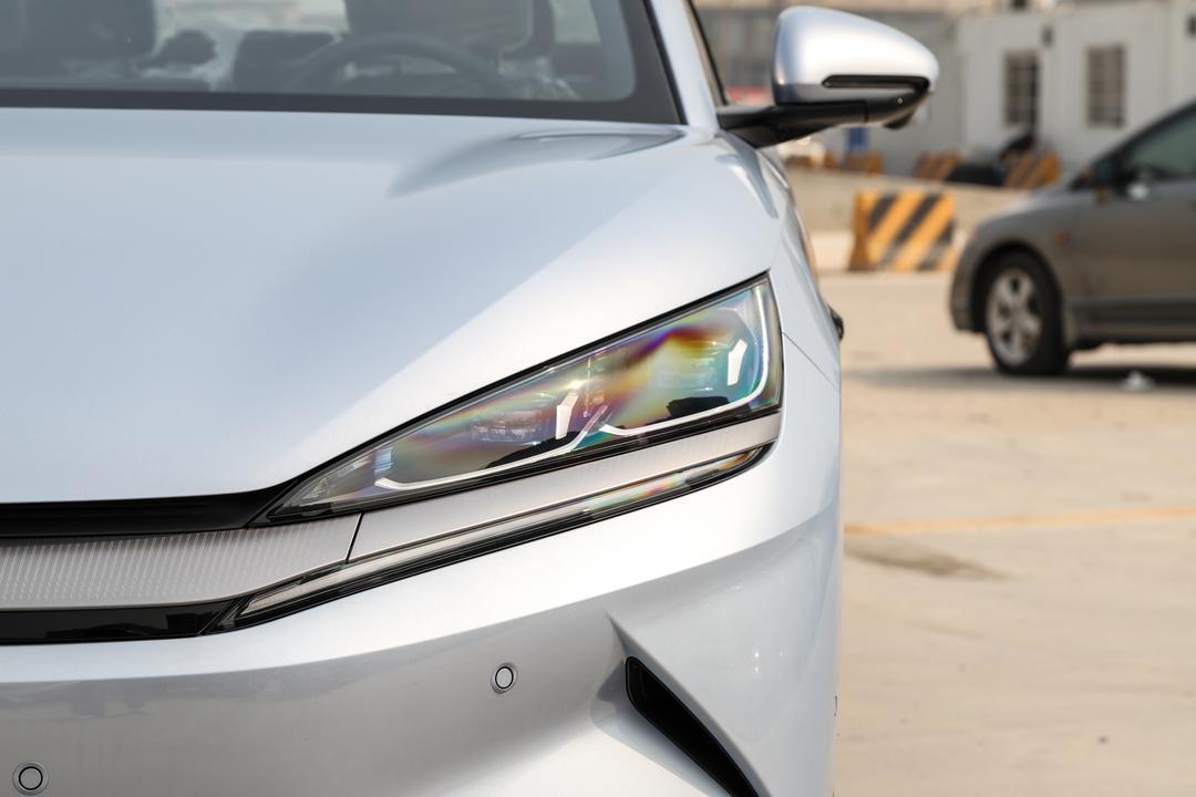 BYD Qin L EV 2026, фото 11