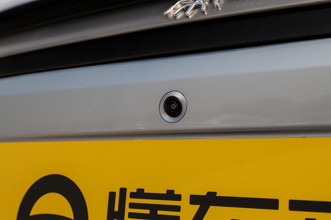BYD Qin L EV 2026, фото 15