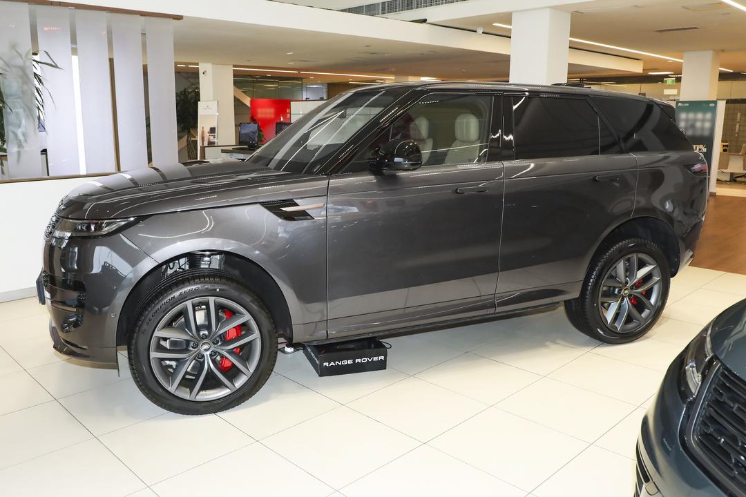 Land Rover Range Rover Sport 2026, фото 4