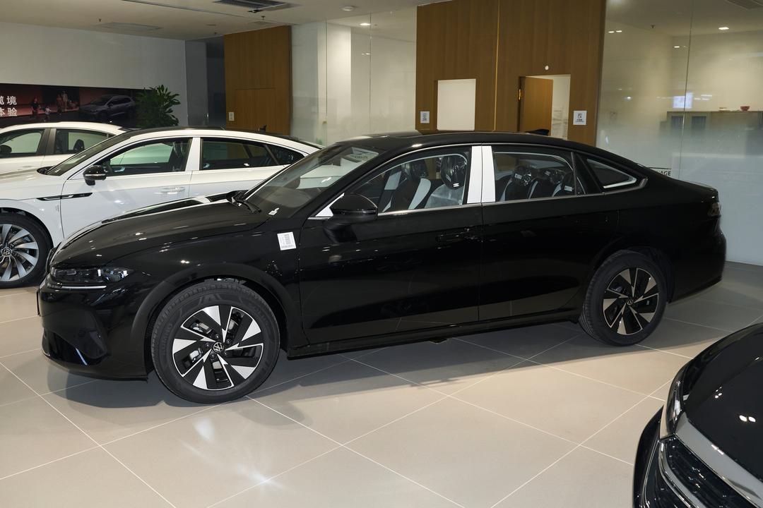 Volkswagen Sagitar 2026, фото 4