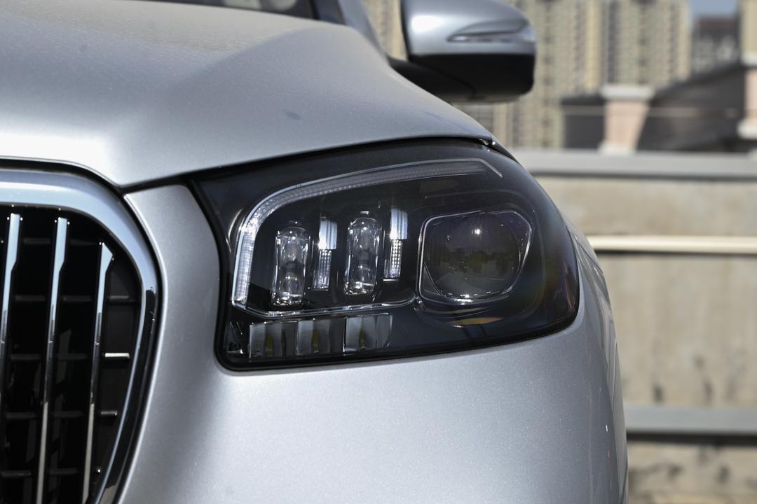 Mercedes-Benz Maybach GLS 2026, фото 8