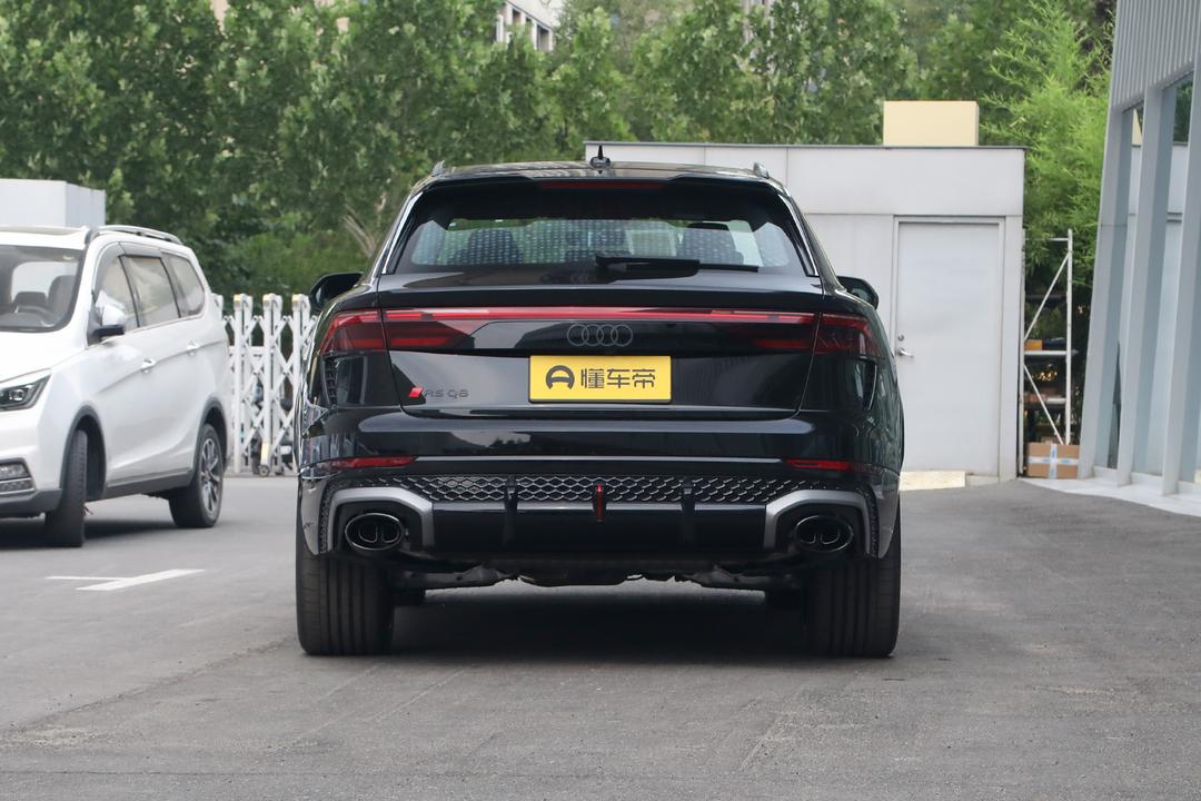 Audi RS Q8 2026, фото 6