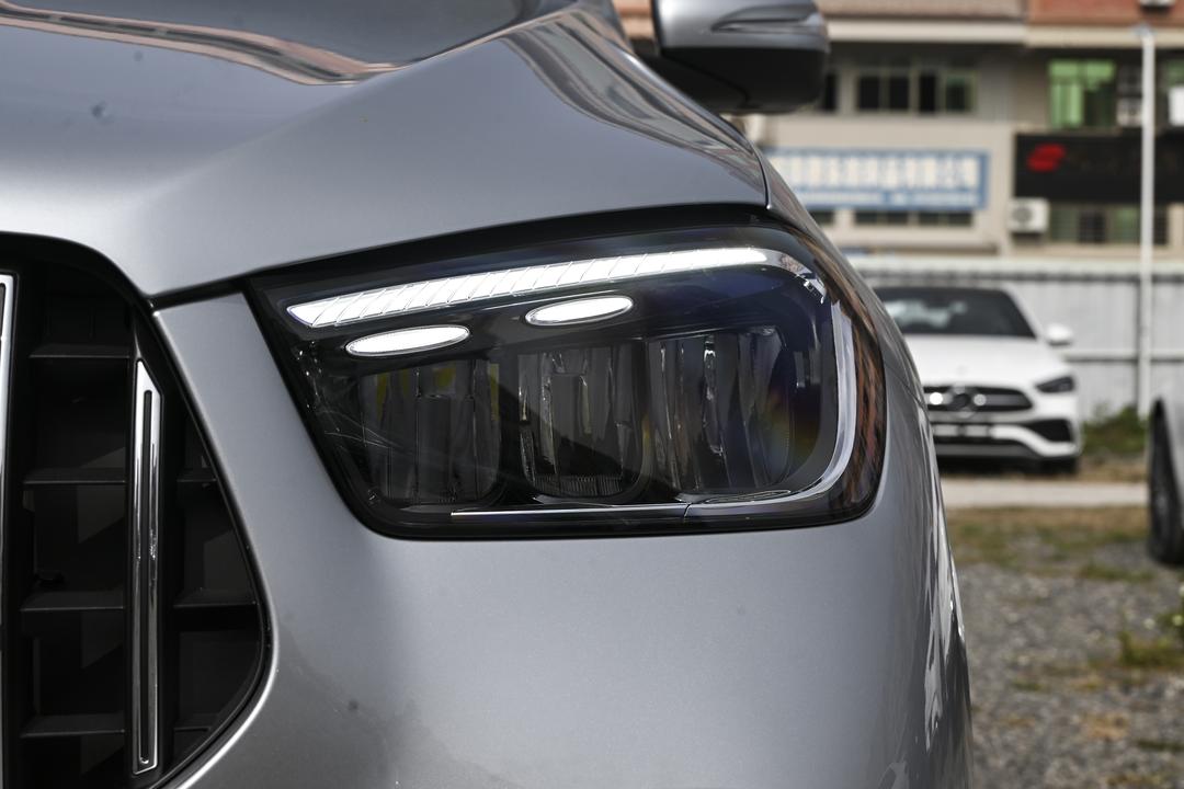 Mercedes-Benz GLE AMG 2026, фото 12