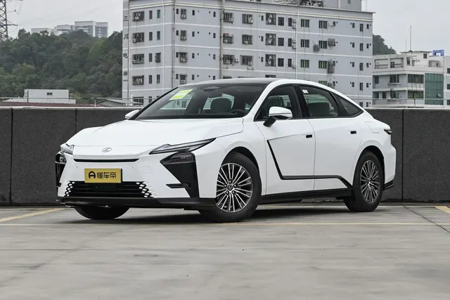 Lexus ES 2026 — купить из Китая под заказ