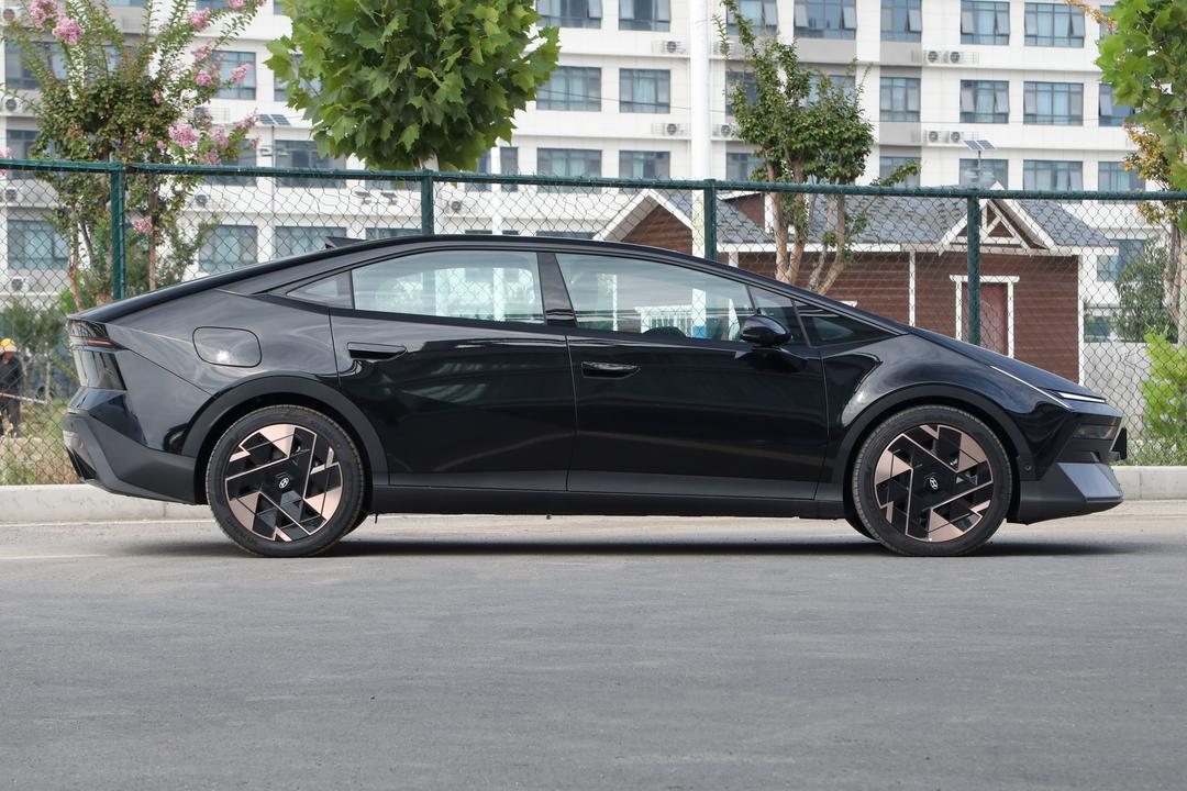 Hyundai IONIQ V 2026, фото 8