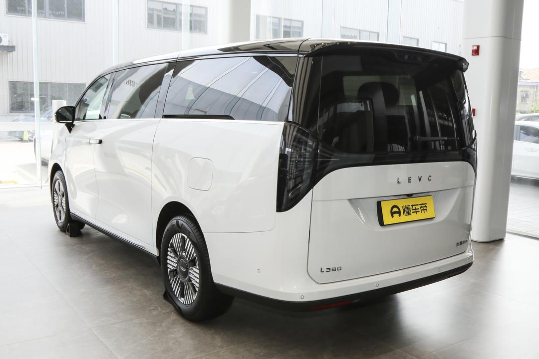 Geely Yizhen L380 2026, фото 5