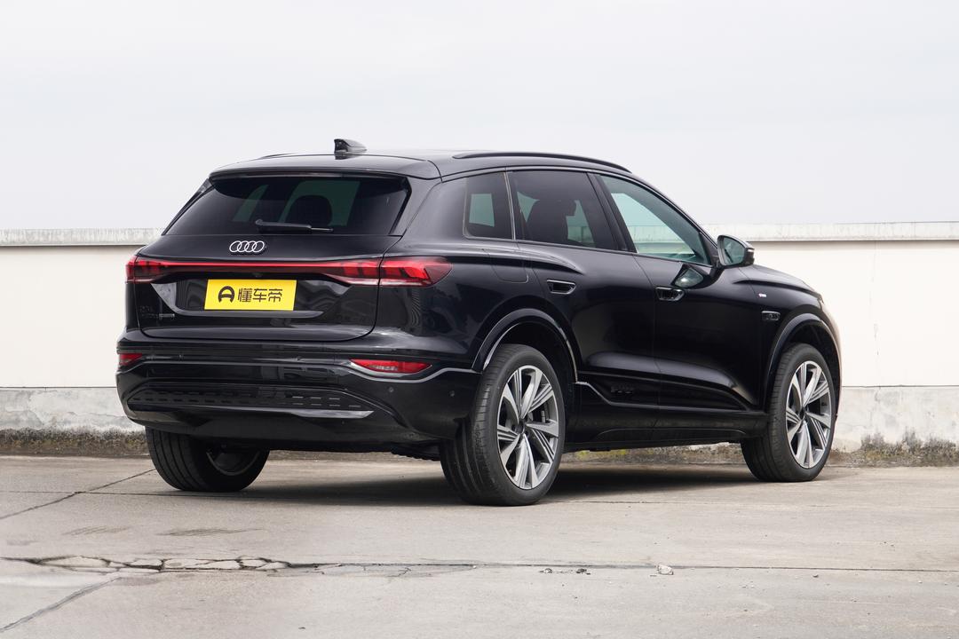 Audi Q6L e-tron 2026, фото 7