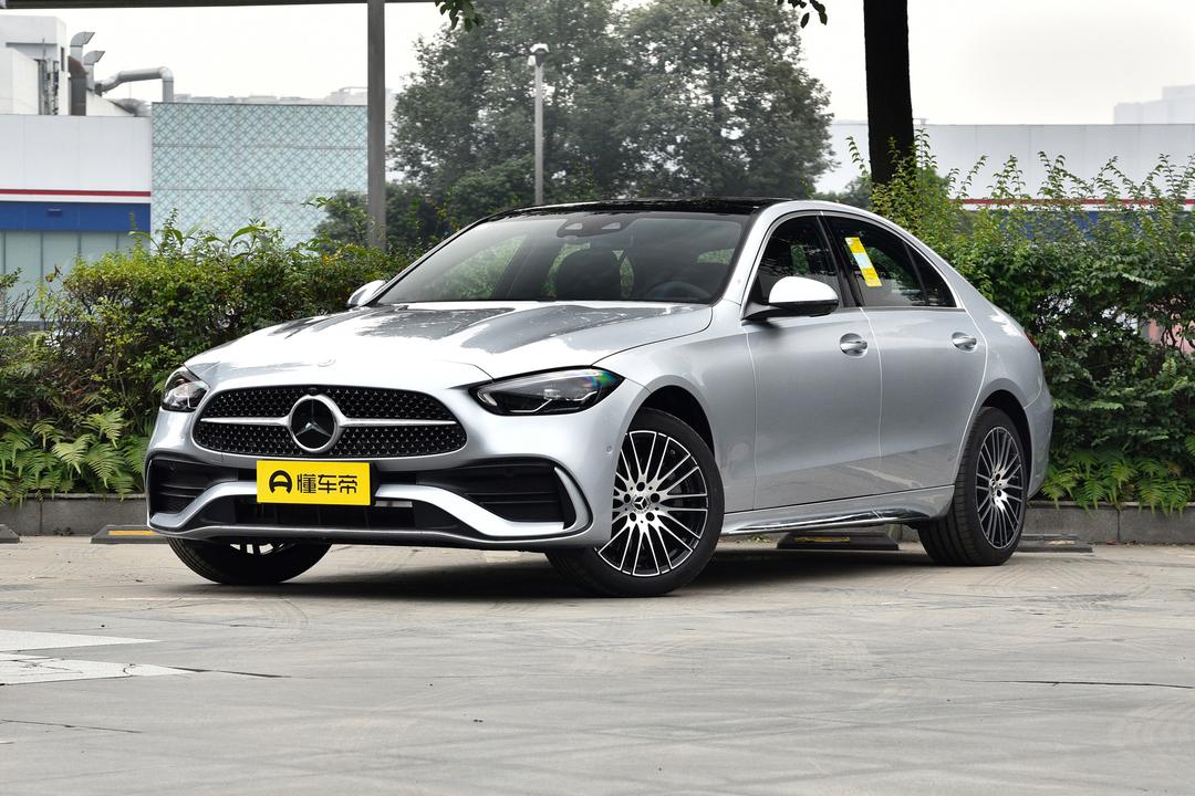 Mercedes-Benz C-Class 2026, фото 1