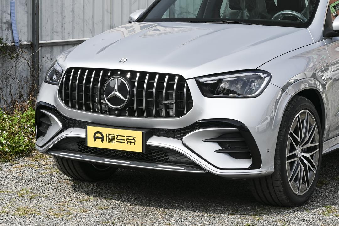 Mercedes-Benz GLE AMG 2026, фото 9