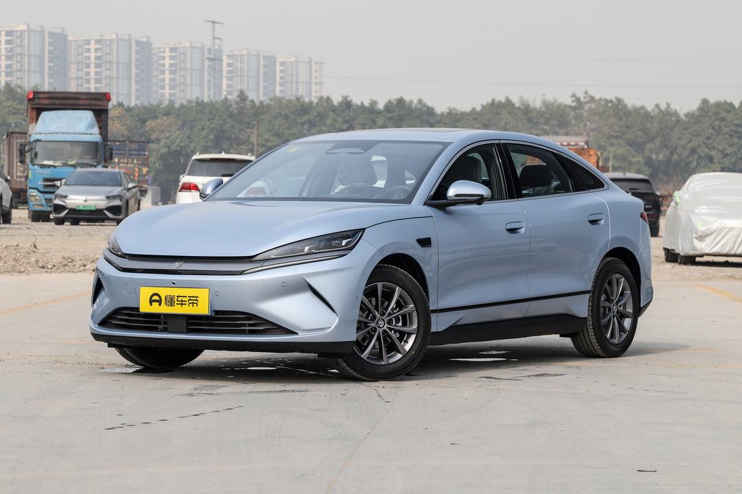 BYD Qin L EV 2026, фото 1