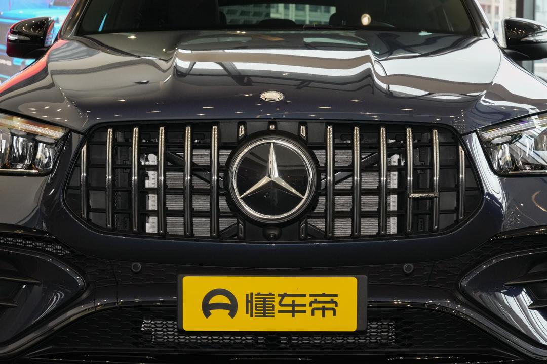 Mercedes-Benz GLE AMG 2026, фото 10