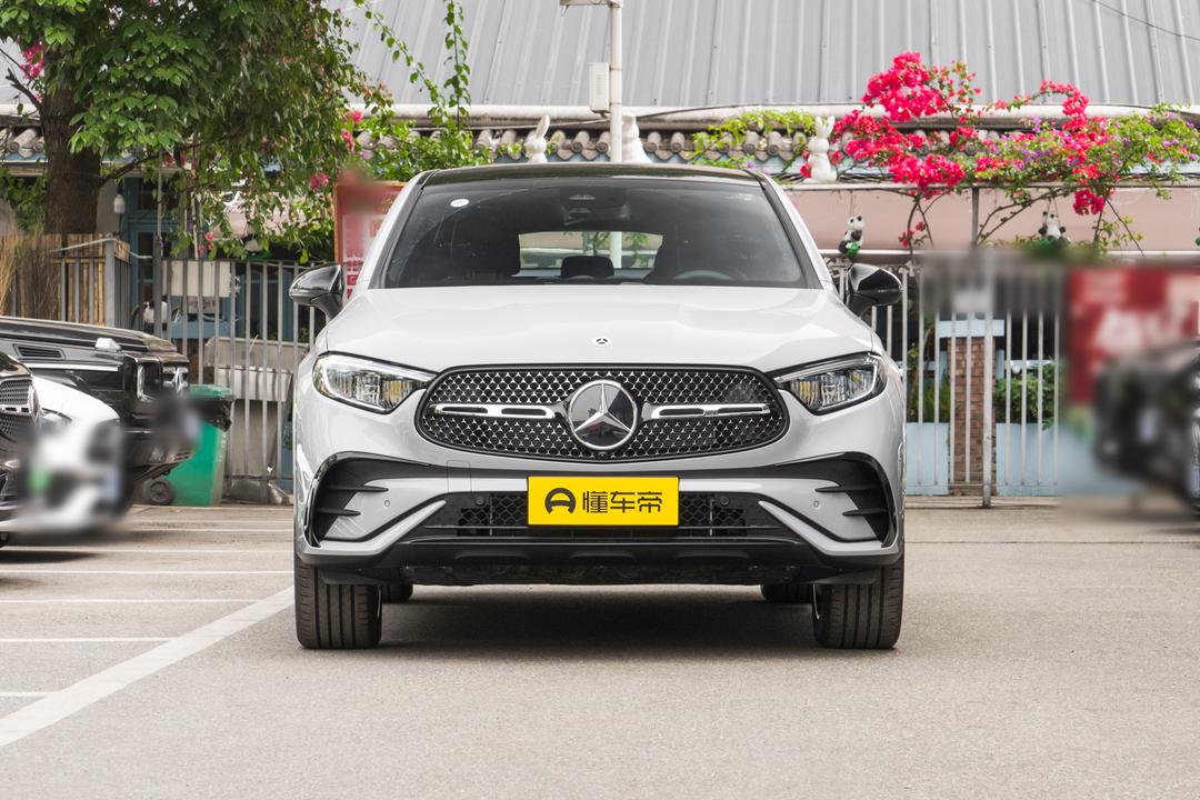 Mercedes-Benz GLC Coupe 2026, фото 2