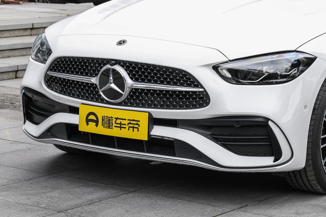 Mercedes-Benz C-Class 2026, фото 9