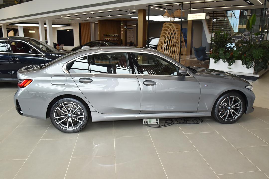 BMW 3 Series 2026, фото 8