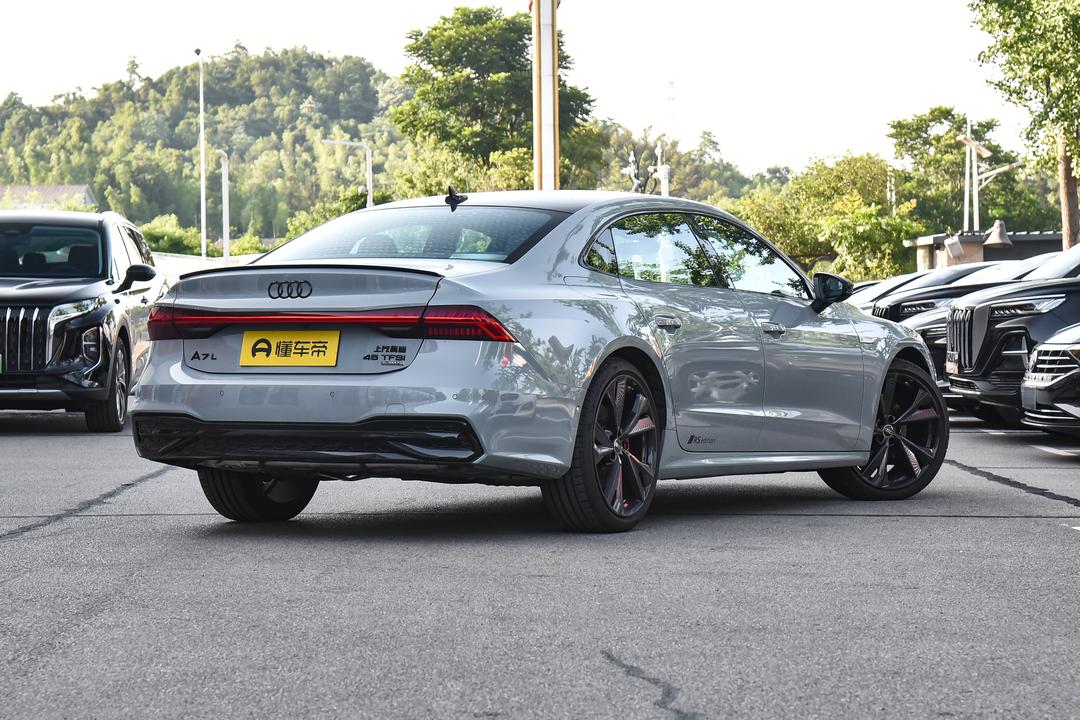 Audi A7L 2026, фото 7