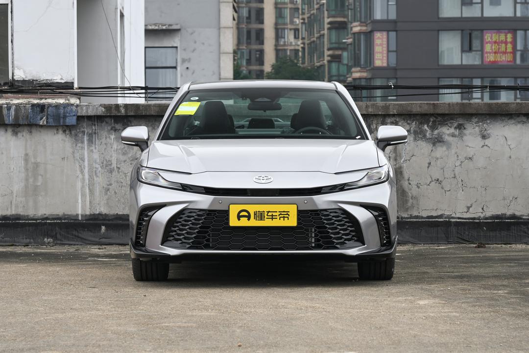 Toyota Camry 2026, фото 2