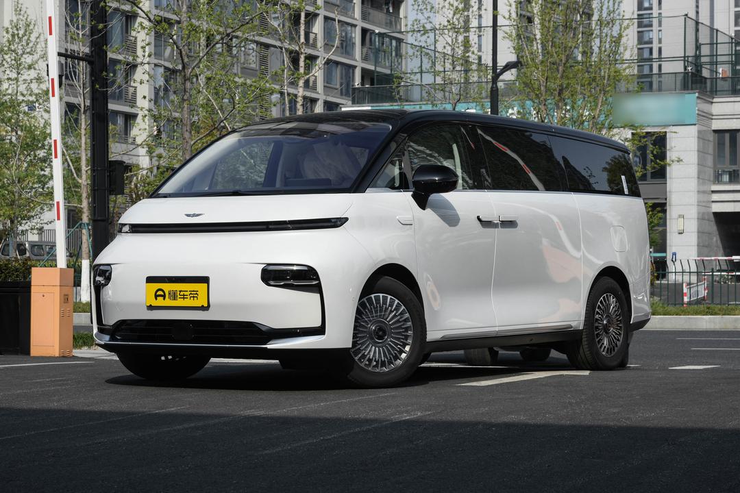 Geely Yizhen L380 2026, фото 1
