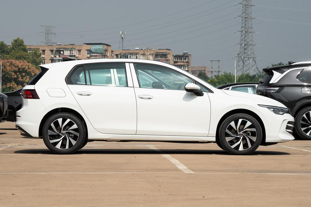 Volkswagen Golf 2026, фото 8