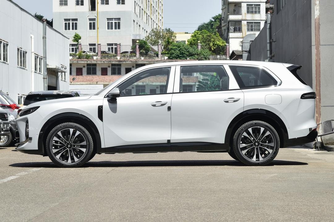 Baojun Huajing S 2026, фото 4